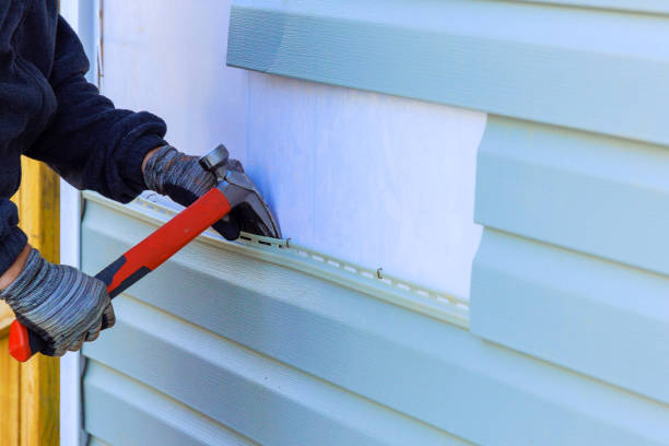 Reliable Emergency Siding Repair contractor in Erie, IL by Squared Siding
